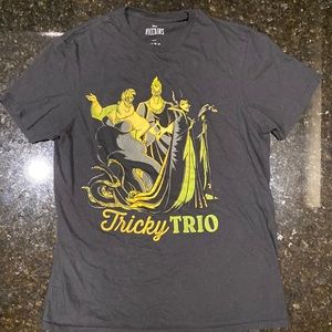 Disney Villains black tee shirt size M